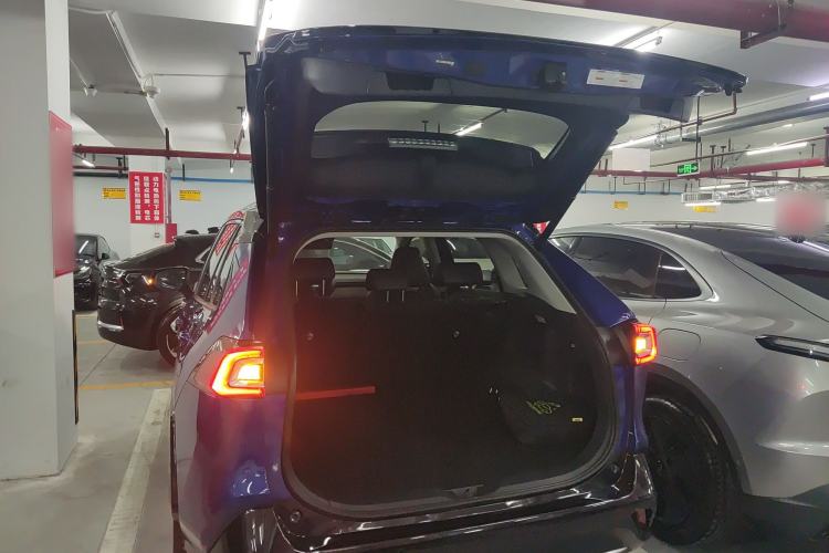 Used Toyota Wildlander New Energy 2021 High-Performance Edition 2.5L Four-Wheel Drive Powerful Version Trunk