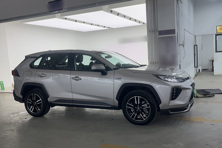 Used Toyota Wildlander New Energy 2021 High-Performance Edition 2.5L Two-Wheel Drive Powerful Version Exterior 2