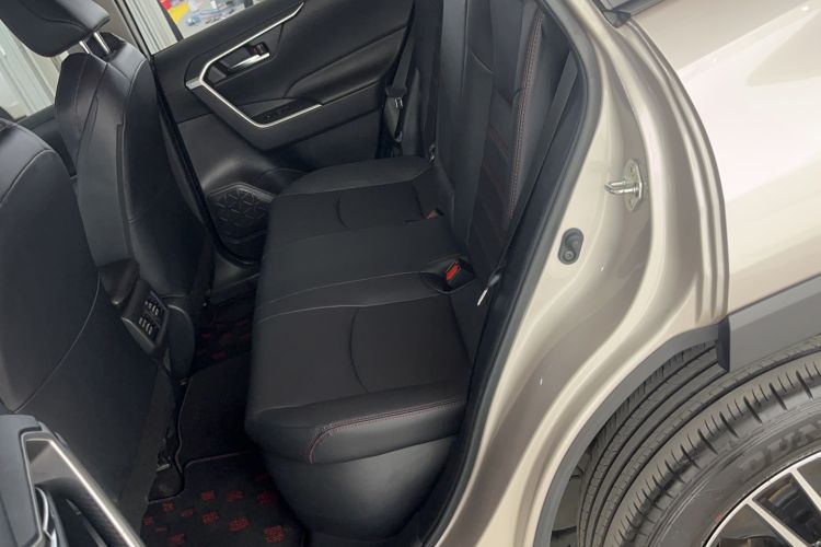 Used Toyota Wildlander New Energy 2021 High-Performance Edition 2.5L Two-Wheel Drive Powerful Version Interior 1