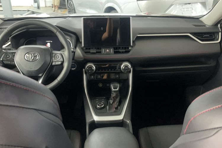 Used Toyota Wildlander New Energy 2021 High-Performance Edition 2.5L Two-Wheel Drive Powerful Version Interior 3