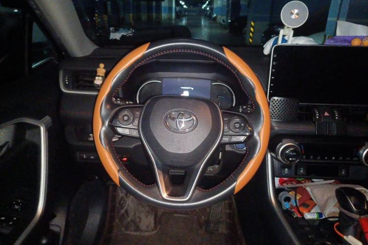 Used Toyota Wildlander New Energy 2021 High-Performance Edition 2.5L Two-Wheel Drive Powerful Version Steering Wheel