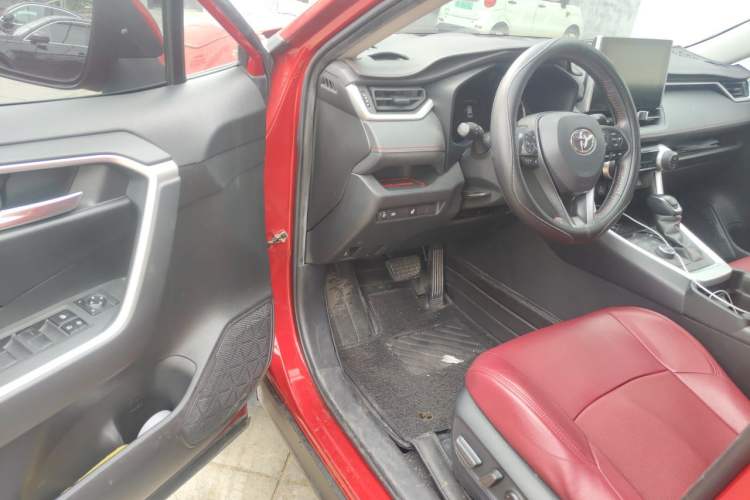Used Toyota Wildlander New Energy 2021 High-Performance Edition 2.5L Two-Wheel Drive Powerful Version Driver Seat