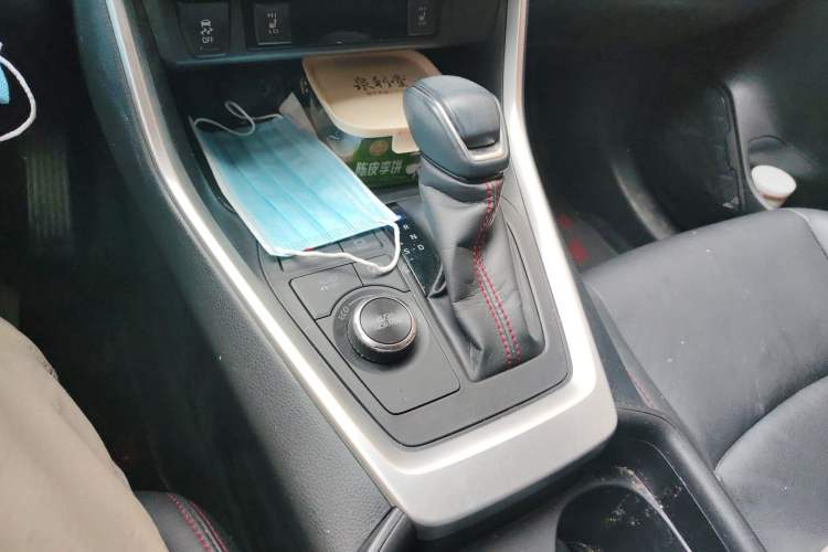 Used Toyota Wildlander New Energy 2021 High-Performance Edition 2.5L Two-Wheel Drive Powerful Version Gear Lever
