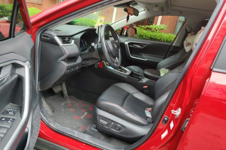 Used Toyota Wildlander New Energy 2021 High-Performance Edition 2.5L Two-Wheel Drive Powerful Version Left Front Seat