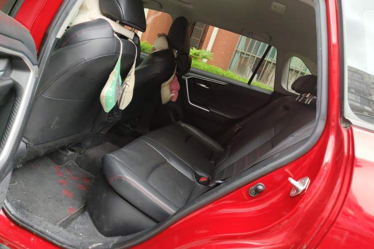 Used Toyota Wildlander New Energy 2021 High-Performance Edition 2.5L Two-Wheel Drive Powerful Version Left Rear Seat