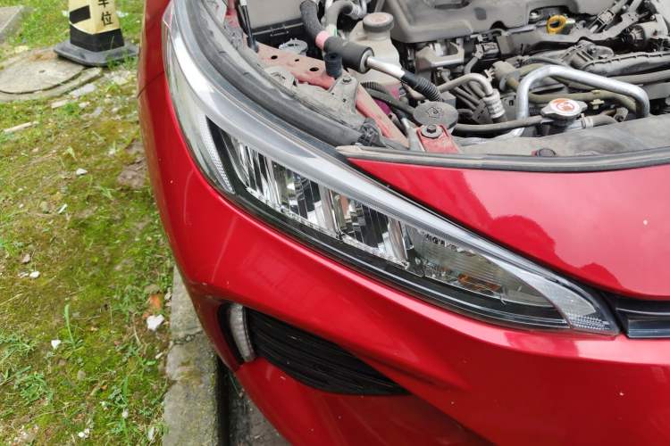 Used Toyota Wildlander New Energy 2021 High-Performance Edition 2.5L Two-Wheel Drive Powerful Version Right Front Headlight