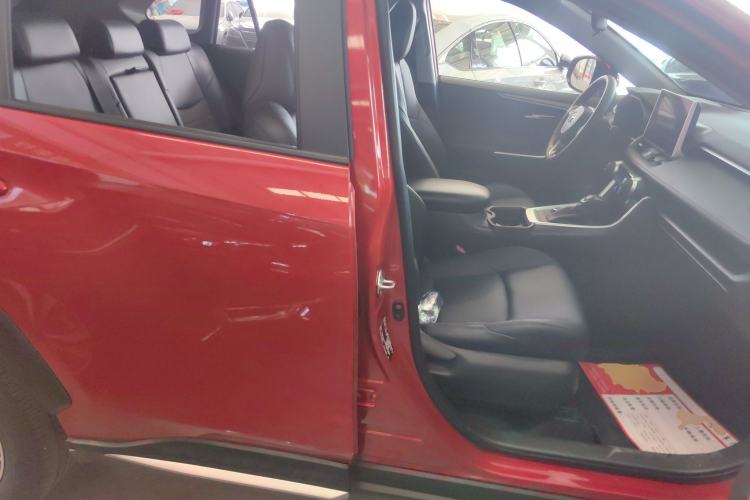 Used Toyota Wildlander New Energy 2021 High-Performance Edition 2.5L Two-Wheel Drive Powerful Version Right Front Seat