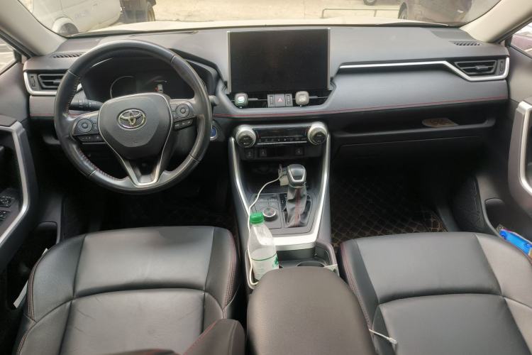Used Toyota Wildlander New Energy 2021 High-Performance Edition 2.5L Two-Wheel Drive Powerful Version Center Console