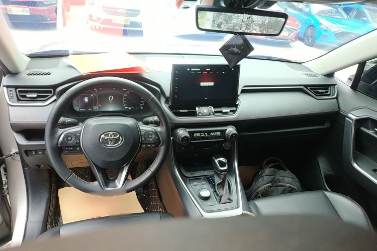 Used Toyota Wildlander New Energy 2021 High-Performance Edition 2.5L Four-Wheel Drive GT Version Center Console