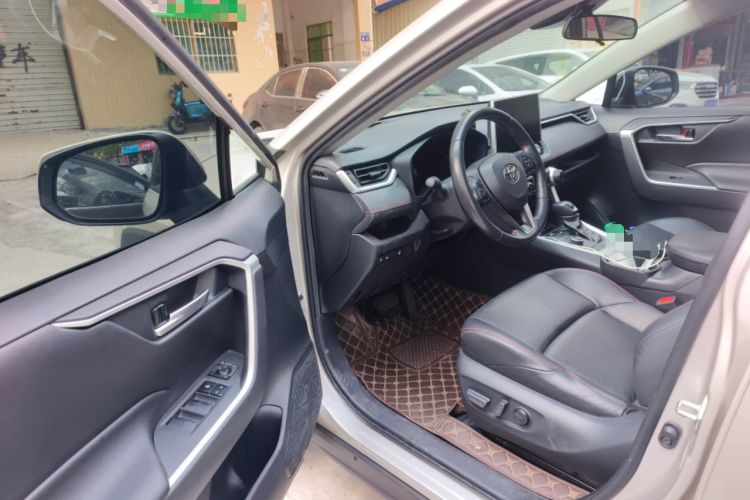 Used Toyota Wildlander New Energy 2021 High-Performance Edition 2.5L Two-Wheel Drive Powerful Version Driver Seat