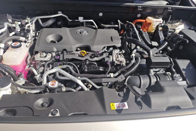Used Toyota Wildlander New Energy 2021 High-Performance Edition 2.5L Two-Wheel Drive Powerful Version Engine Bay