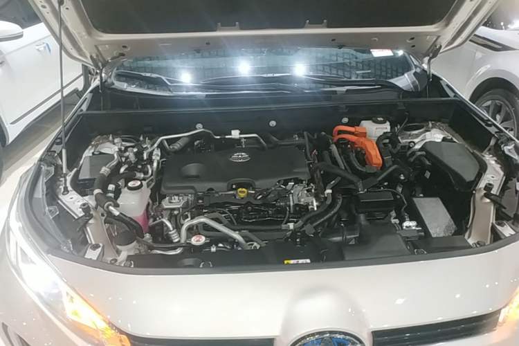 Used Toyota Wildlander New Energy 2021 High-Performance Edition 2.5L Four-Wheel Drive GT Version Engine Bay
