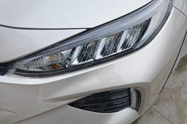 Used Toyota Wildlander New Energy 2021 High-Performance Edition 2.5L Two-Wheel Drive Powerful Version Left Front Headlight
