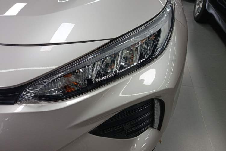 Used Toyota Wildlander New Energy 2021 High-Performance Edition 2.5L Two-Wheel Drive Powerful Version Left Front Headlight