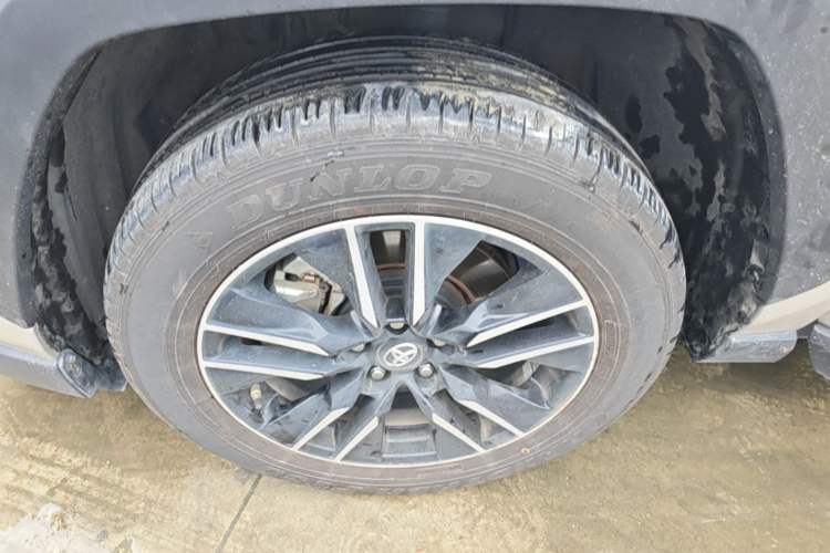 Used Toyota Wildlander New Energy 2021 High-Performance Edition 2.5L Two-Wheel Drive Powerful Version Left Front Wheel Hub