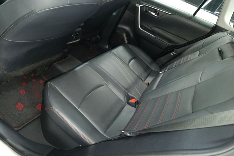 Used Toyota Wildlander New Energy 2021 High-Performance Edition 2.5L Two-Wheel Drive Powerful Version Left Rear Seat