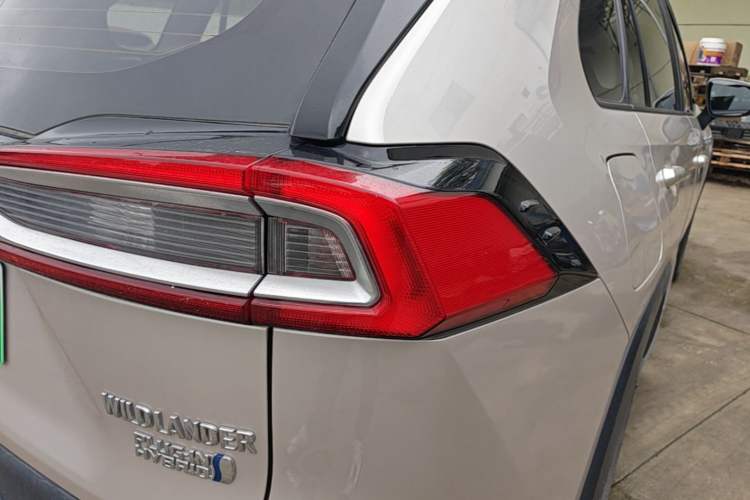 Used Toyota Wildlander New Energy 2021 High-Performance Edition 2.5L Two-Wheel Drive Powerful Version Right Rear Taillight