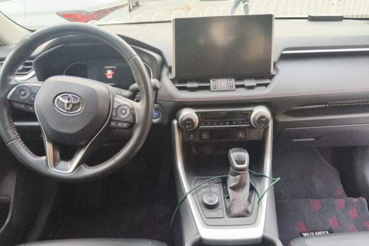 Used Toyota Wildlander New Energy 2021 High-Performance Edition 2.5L Four-Wheel Drive Powerful Version Center Console