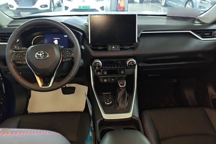 Used Toyota Wildlander New Energy 2021 High-Performance Edition 2.5L Two-Wheel Drive Powerful Version Center Console
