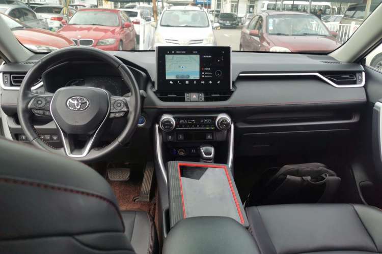 Used Toyota Wildlander New Energy 2021 High-Performance Edition 2.5L Four-Wheel Drive Powerful Version Center Console