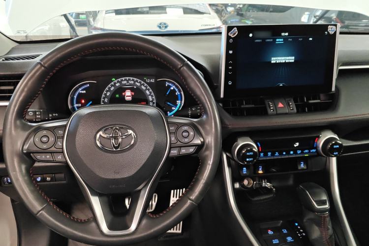 Used Toyota Wildlander New Energy 2021 High-Performance Edition 2.5L Two-Wheel Drive Powerful Version Center Console