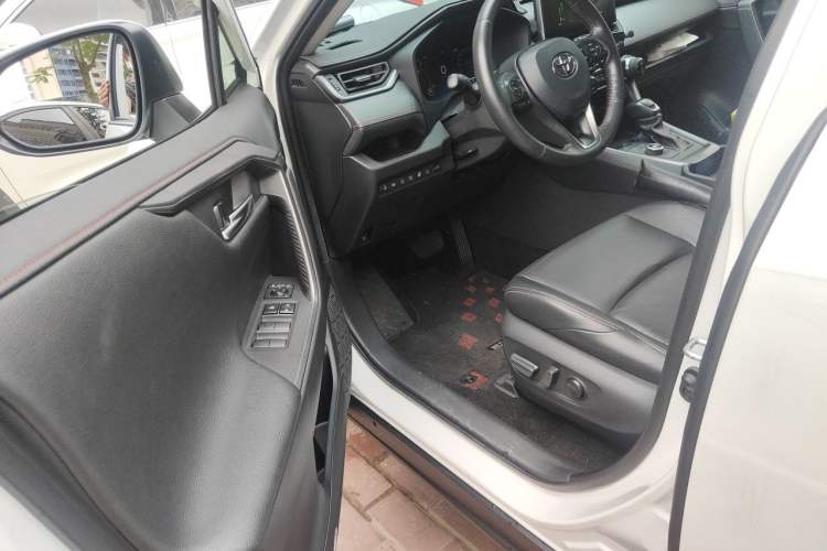 Used Toyota Wildlander New Energy 2021 High-Performance Edition 2.5L Four-Wheel Drive GT Version Driver Seat