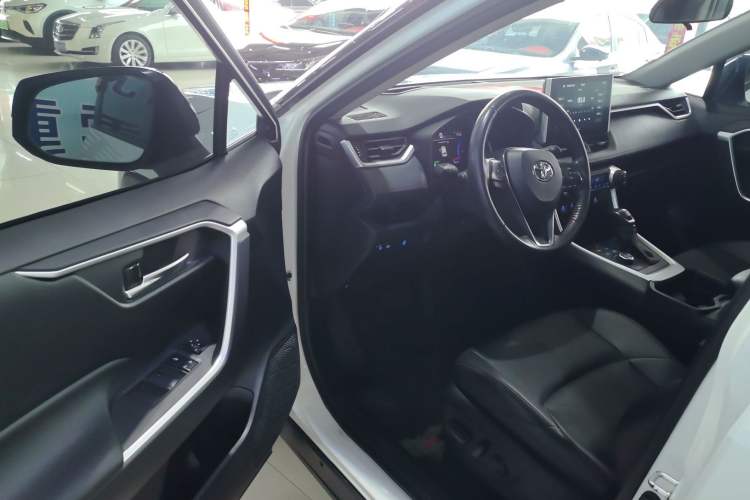Used Toyota Wildlander New Energy 2021 High-Performance Edition 2.5L Four-Wheel Drive Powerful Version Driver Seat