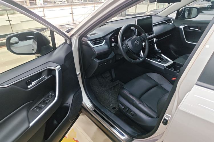 Used Toyota Wildlander New Energy 2021 High-Performance Edition 2.5L Two-Wheel Drive Powerful Version Driver Seat