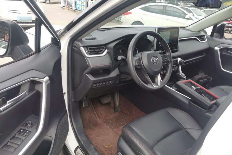 Used Toyota Wildlander New Energy 2021 High-Performance Edition 2.5L Four-Wheel Drive Powerful Version Driver Seat
