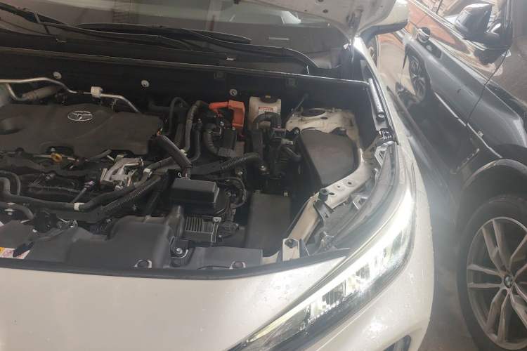 Used Toyota Wildlander New Energy 2021 High-Performance Edition 2.5L Two-Wheel Drive Powerful Version Engine Bay Left