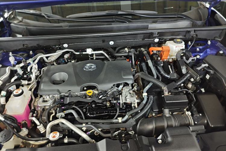 Used Toyota Wildlander New Energy 2021 High-Performance Edition 2.5L Two-Wheel Drive Powerful Version Engine Bay