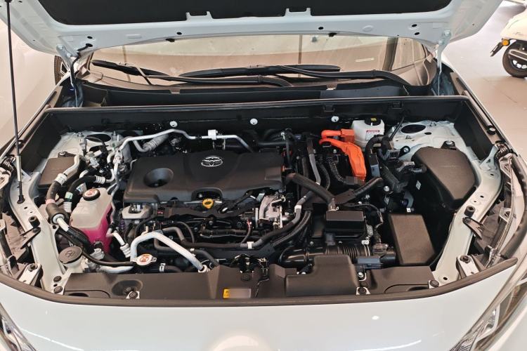 Used Toyota Wildlander New Energy 2021 High-Performance Edition 2.5L Four-Wheel Drive Powerful Version Engine Bay