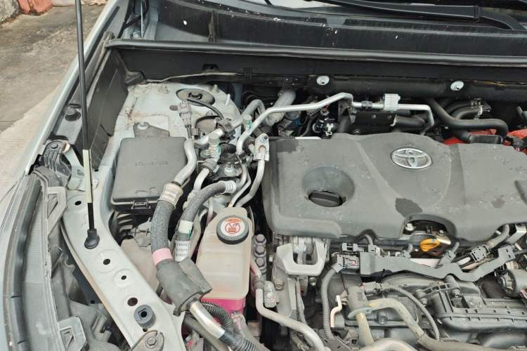 Used Toyota Wildlander New Energy 2021 High-Performance Edition 2.5L Two-Wheel Drive Powerful Version Engine Bay Right