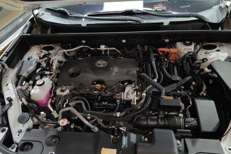 Used Toyota Wildlander New Energy 2021 High-Performance Edition 2.5L Two-Wheel Drive Powerful Version Engine Bay