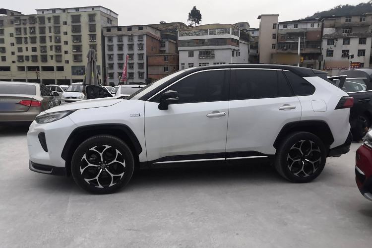 Used Toyota Wildlander New Energy 2021 High-Performance Edition 2.5L Four-Wheel Drive Powerful Version Exterior 3