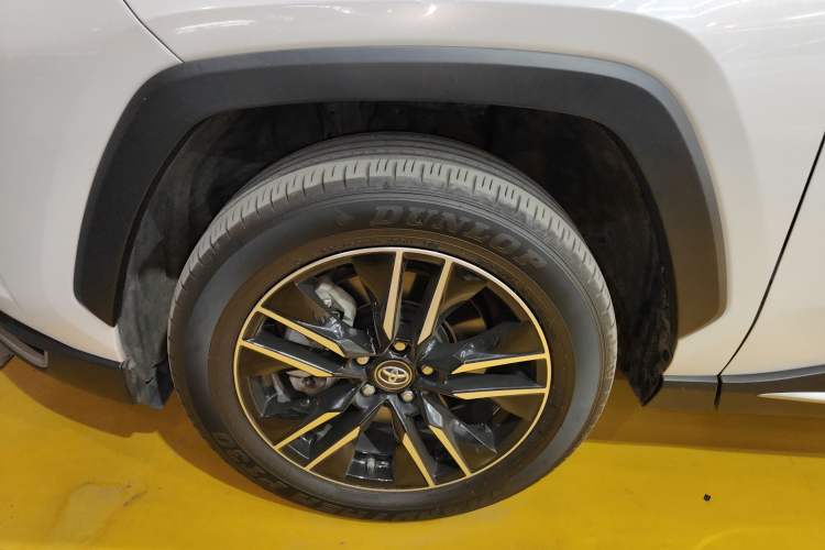 Used Toyota Wildlander New Energy 2021 High-Performance Edition 2.5L Two-Wheel Drive Powerful Version Exterior 4