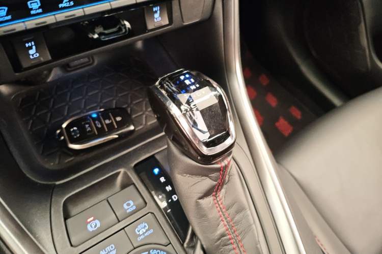 Used Toyota Wildlander New Energy 2021 High-Performance Edition 2.5L Four-Wheel Drive Powerful Version Gear Lever