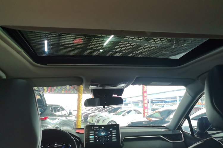 Used Toyota Wildlander New Energy 2021 High-Performance Edition 2.5L Four-Wheel Drive Powerful Version Headliner