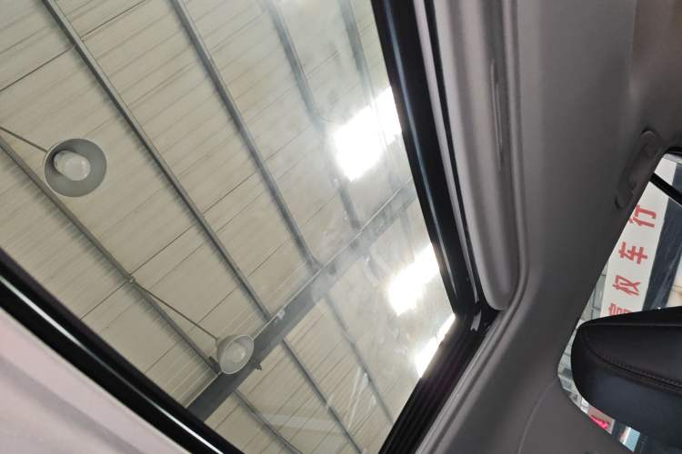Used Toyota Wildlander New Energy 2021 High-Performance Edition 2.5L Two-Wheel Drive Powerful Version Headliner