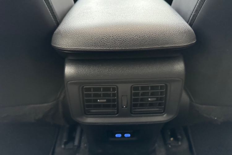 Used Toyota Wildlander New Energy 2021 High-Performance Edition 2.5L Two-Wheel Drive Powerful Version Interior 10