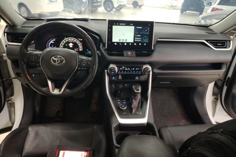 Used Toyota Wildlander New Energy 2021 High-Performance Edition 2.5L Four-Wheel Drive Powerful Version Interior 2