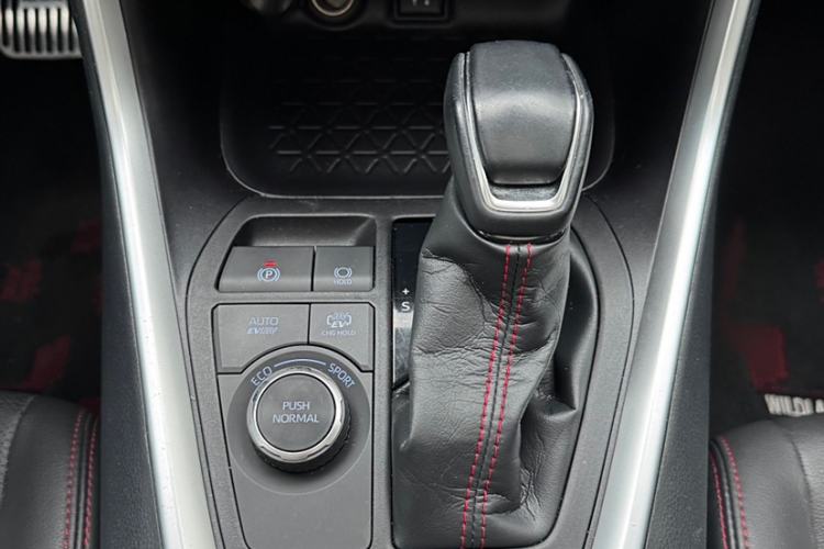Used Toyota Wildlander New Energy 2021 High-Performance Edition 2.5L Two-Wheel Drive Powerful Version Interior 4