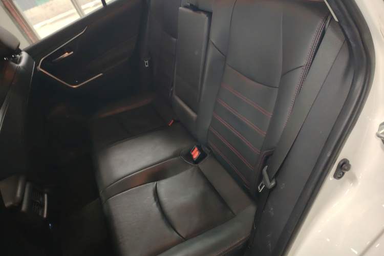 Used Toyota Wildlander New Energy 2021 High-Performance Edition 2.5L Four-Wheel Drive Powerful Version Interior 4