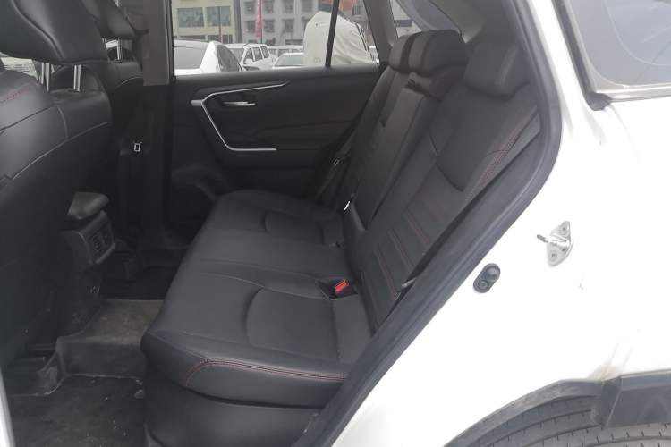 Used Toyota Wildlander New Energy 2021 High-Performance Edition 2.5L Four-Wheel Drive Powerful Version Interior 4