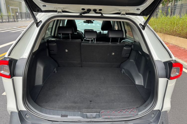 Used Toyota Wildlander New Energy 2021 High-Performance Edition 2.5L Two-Wheel Drive Powerful Version Interior 8