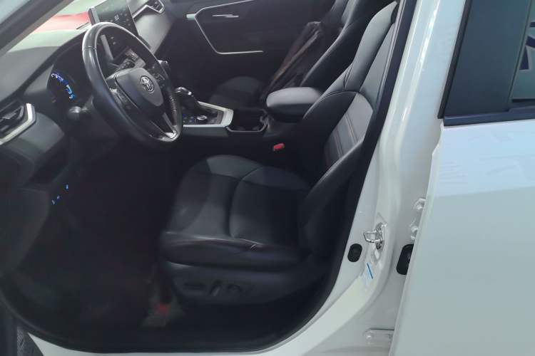 Used Toyota Wildlander New Energy 2021 High-Performance Edition 2.5L Four-Wheel Drive Powerful Version Left Front Seat