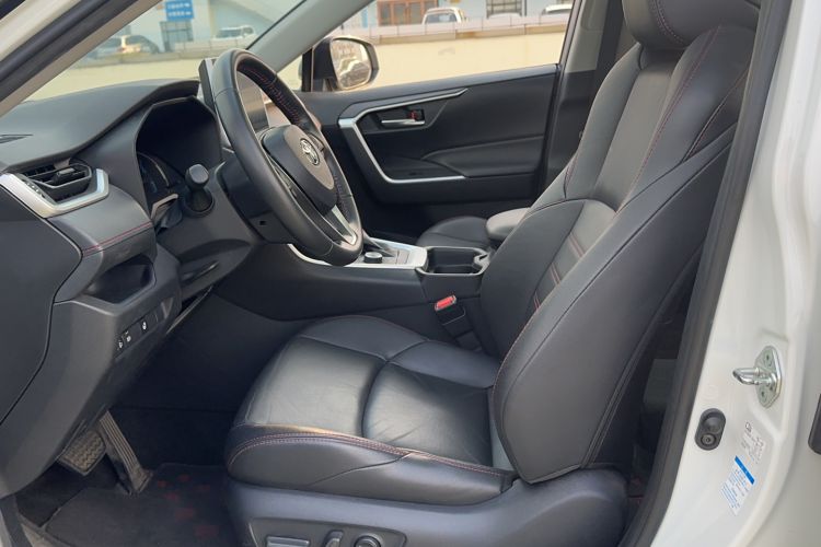 Used Toyota Wildlander New Energy 2021 High-Performance Edition 2.5L Four-Wheel Drive Powerful Version Left Front Seat