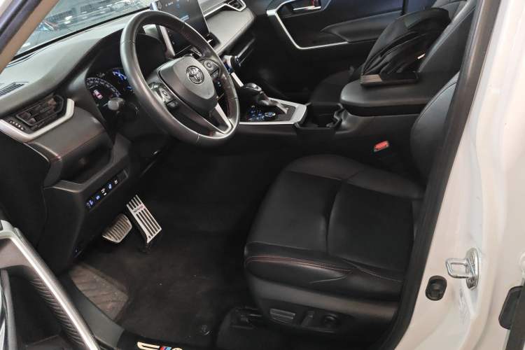 Used Toyota Wildlander New Energy 2021 High-Performance Edition 2.5L Two-Wheel Drive Powerful Version Left Front Seat