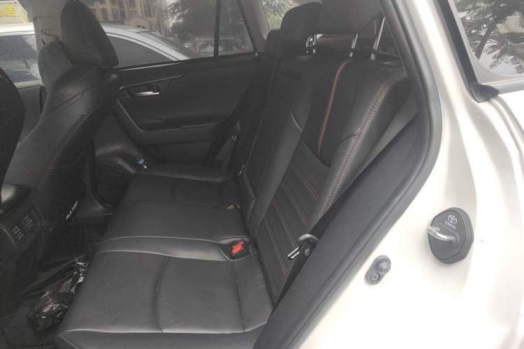 Used Toyota Wildlander New Energy 2021 High-Performance Edition 2.5L Four-Wheel Drive GT Version Left Rear Seat