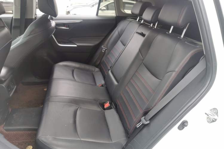 Used Toyota Wildlander New Energy 2021 High-Performance Edition 2.5L Four-Wheel Drive Powerful Version Left Rear Seat